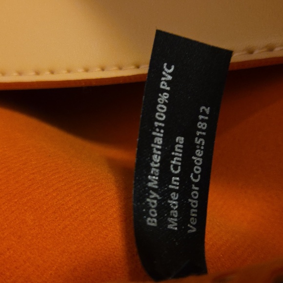 Kenneth Cole Reaction Tote Bag - Picture 10 of 10